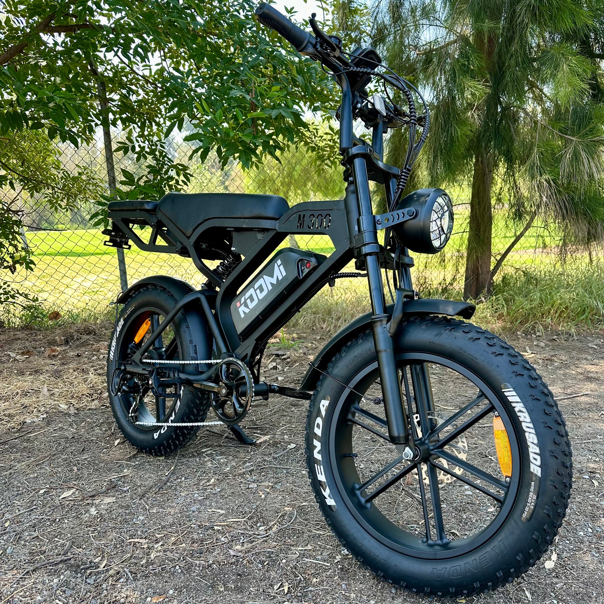 Koomi M600 (Dual Seat) – skyten